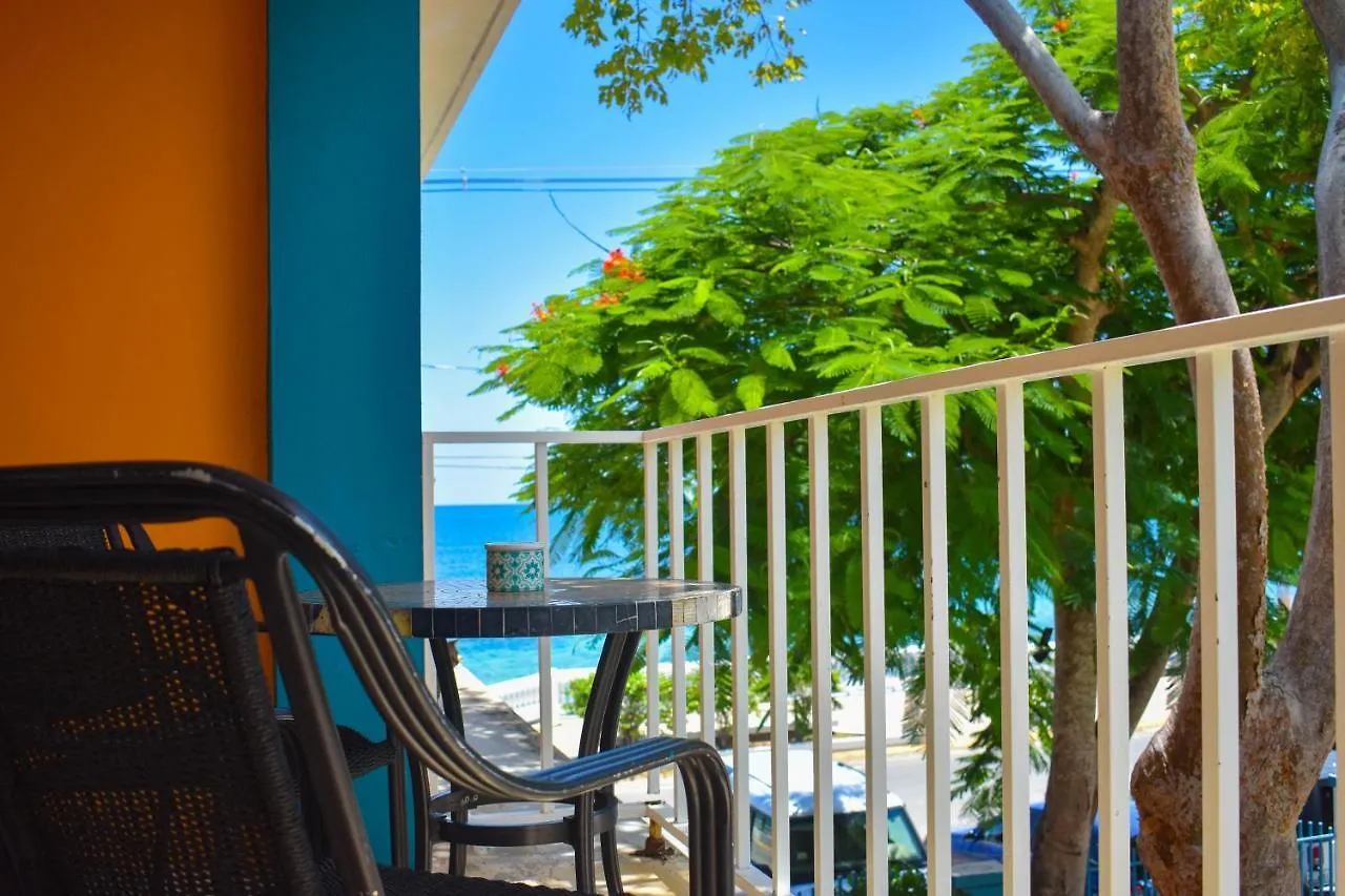 Flamboyan Guest House Vieques